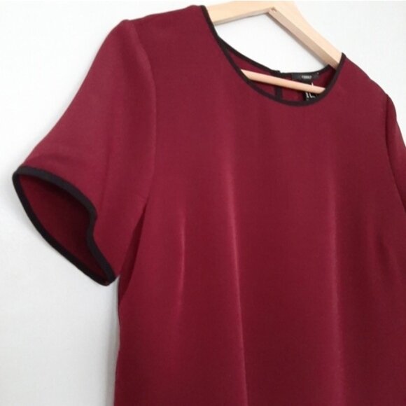 FOREVER 21 Light Short Sleeve Crewneck Blouse Top Black Piping Burgundy Red Sz M - Picture 7 of 13